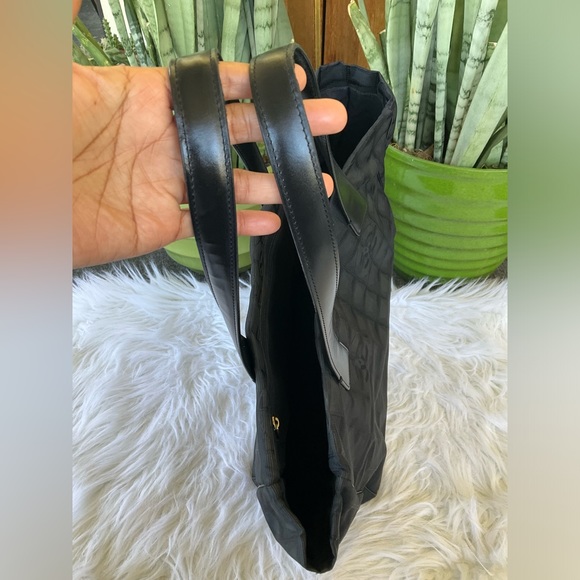 🔥🔥Chanel Travel Ligne Tote Bag with UNBRANDED BAG INSERT - Picture 4 of 15